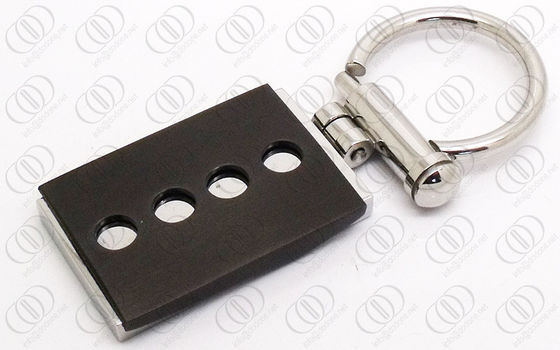 Preto de aço inoxidável quadrado de Keychain da forma chapeado com o parafuso aberto e próximo