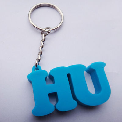 PVC macio dado forma alfabeto Keychain para a gravura do logotipo do festival